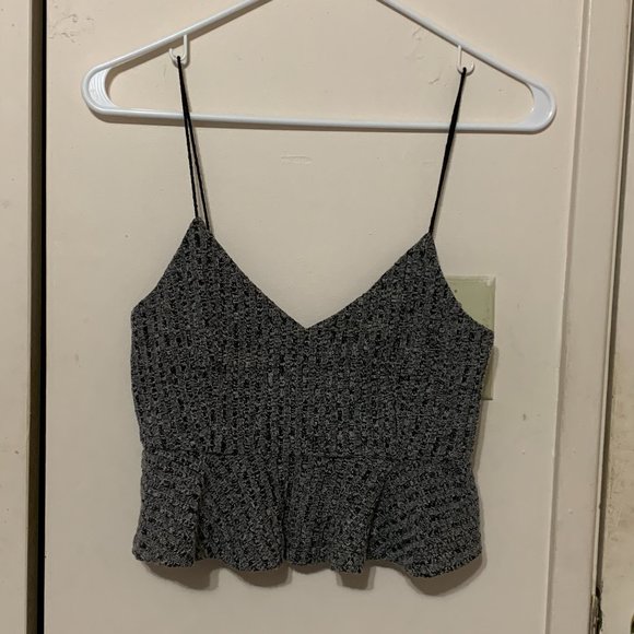 🎉HOSTPICK🎉NBD Cropped Top in Heather Grey Size S - Picture 2 of 4
